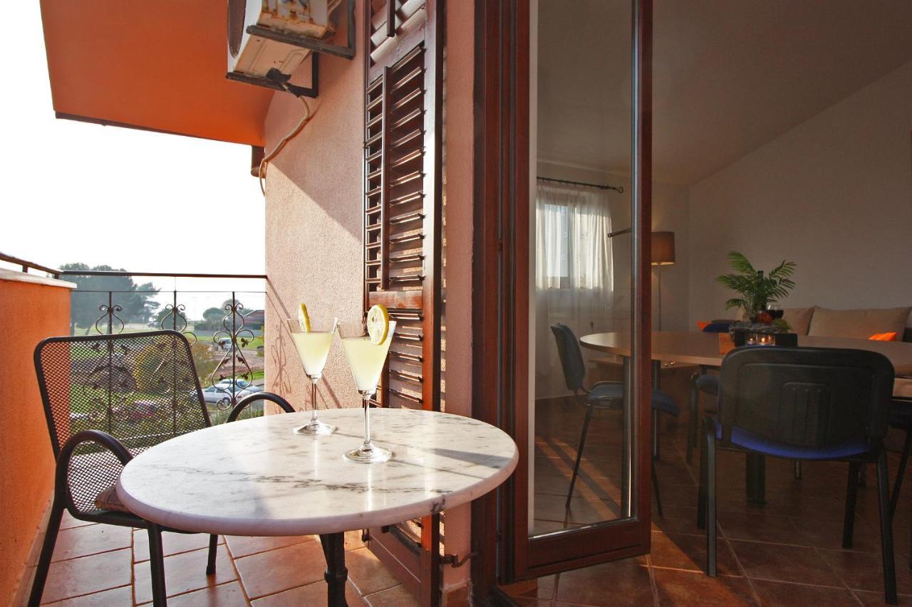 Brijunisol - 3 Apartments Top Position Near The Beautiful Beach 파자나 외부 사진