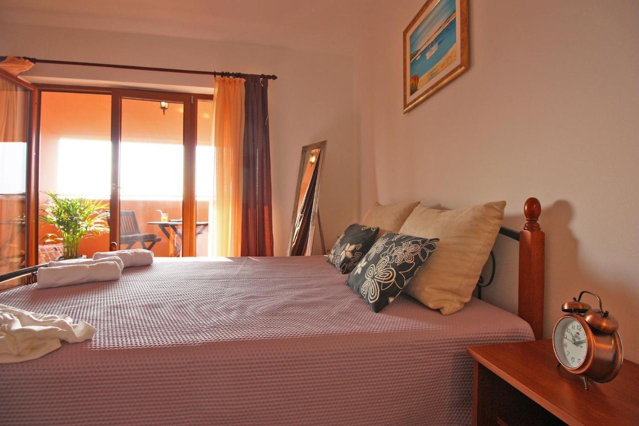 Brijunisol - 3 Apartments Top Position Near The Beautiful Beach 파자나 외부 사진