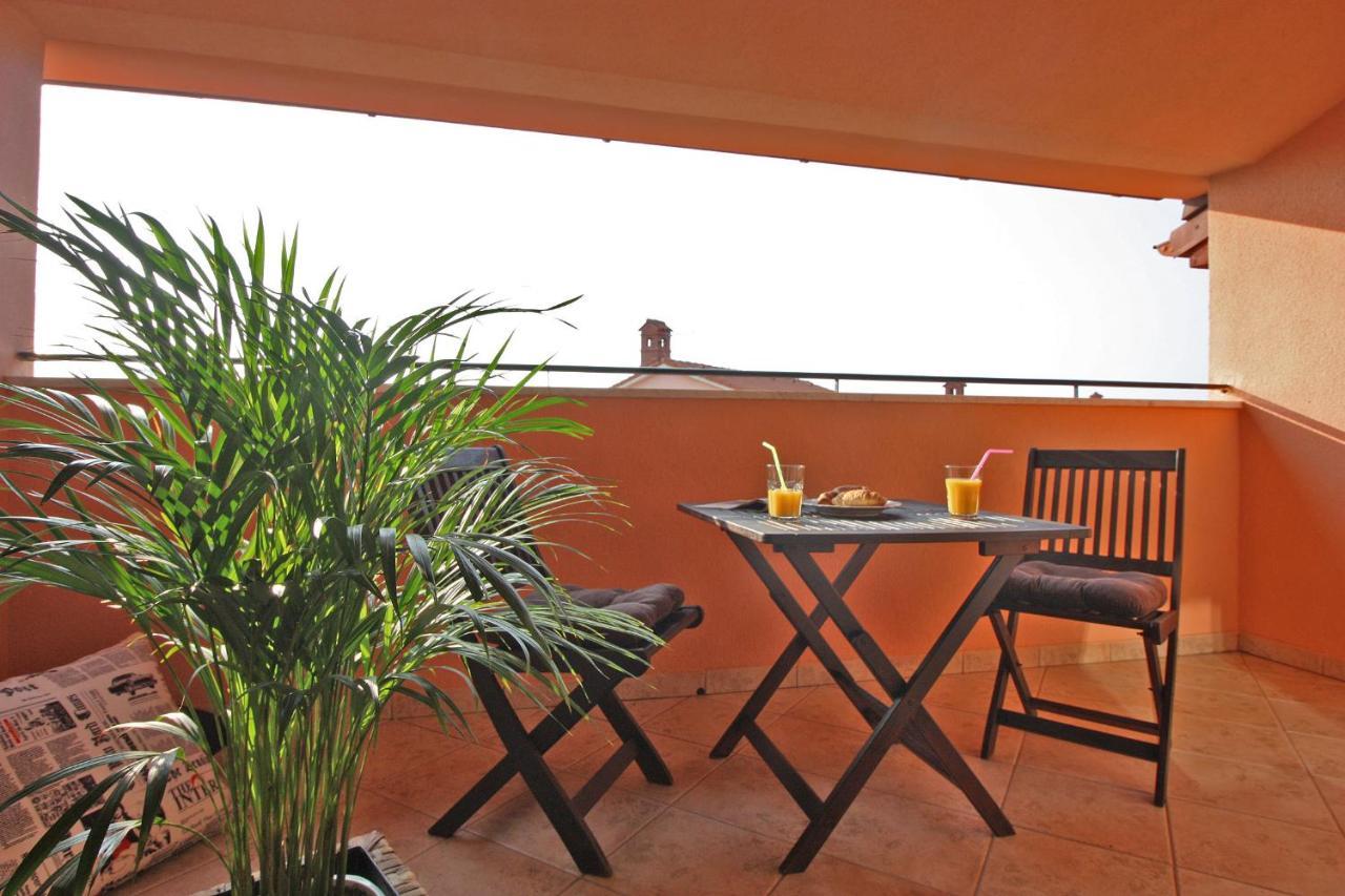 Brijunisol - 3 Apartments Top Position Near The Beautiful Beach 파자나 외부 사진