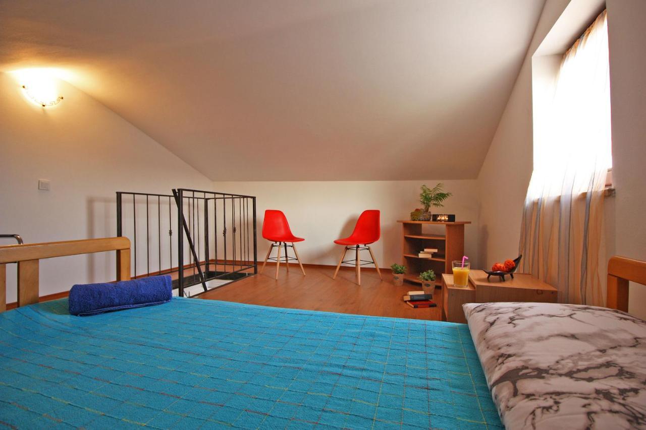 Brijunisol - 3 Apartments Top Position Near The Beautiful Beach 파자나 외부 사진