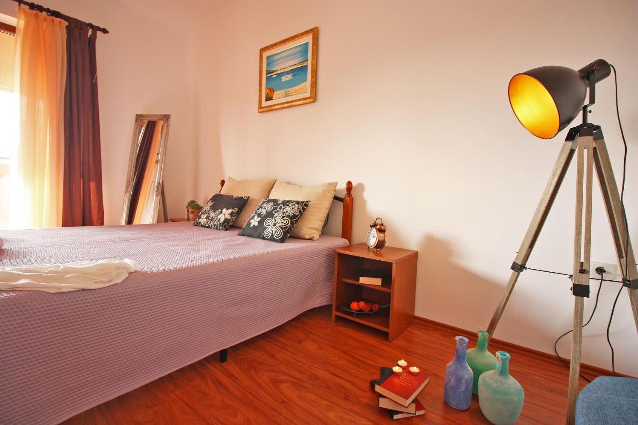 Brijunisol - 3 Apartments Top Position Near The Beautiful Beach 파자나 외부 사진