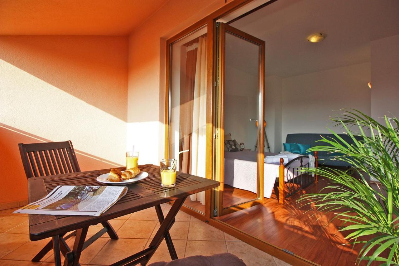 Brijunisol - 3 Apartments Top Position Near The Beautiful Beach 파자나 외부 사진