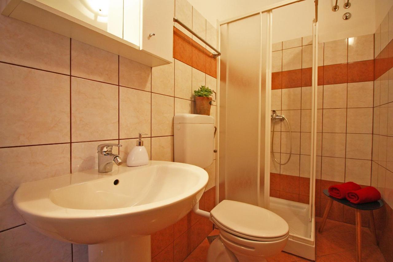 Brijunisol - 3 Apartments Top Position Near The Beautiful Beach 파자나 외부 사진