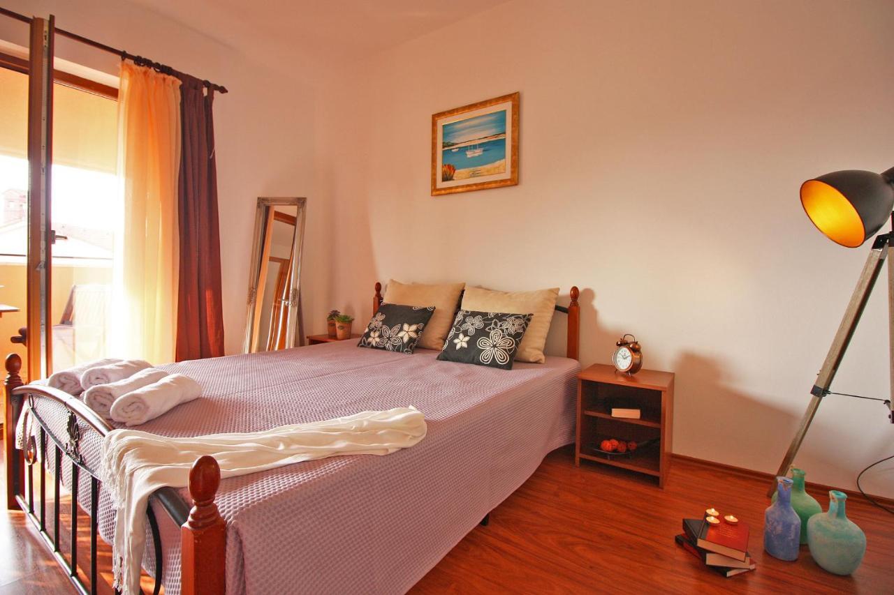 Brijunisol - 3 Apartments Top Position Near The Beautiful Beach 파자나 외부 사진
